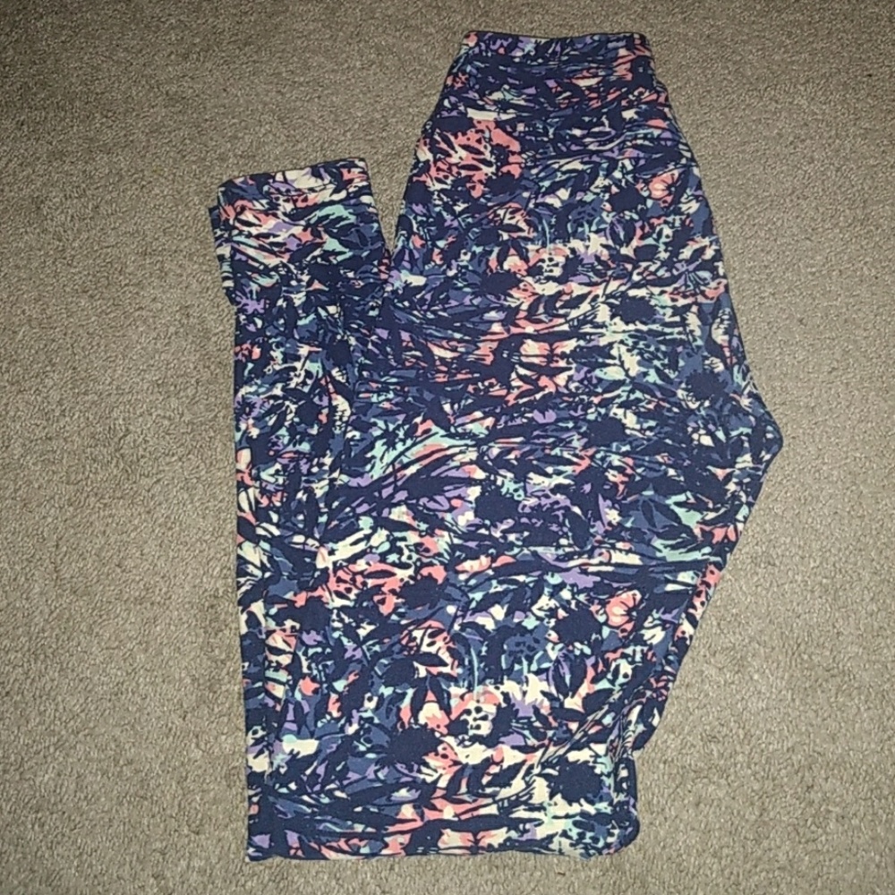 NWOT Lularoe OS Leggings